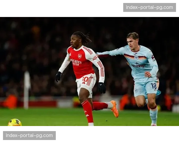 战术述评：阿尔特塔的“无锋阵”如何拆解了布伦特福德的密集防守